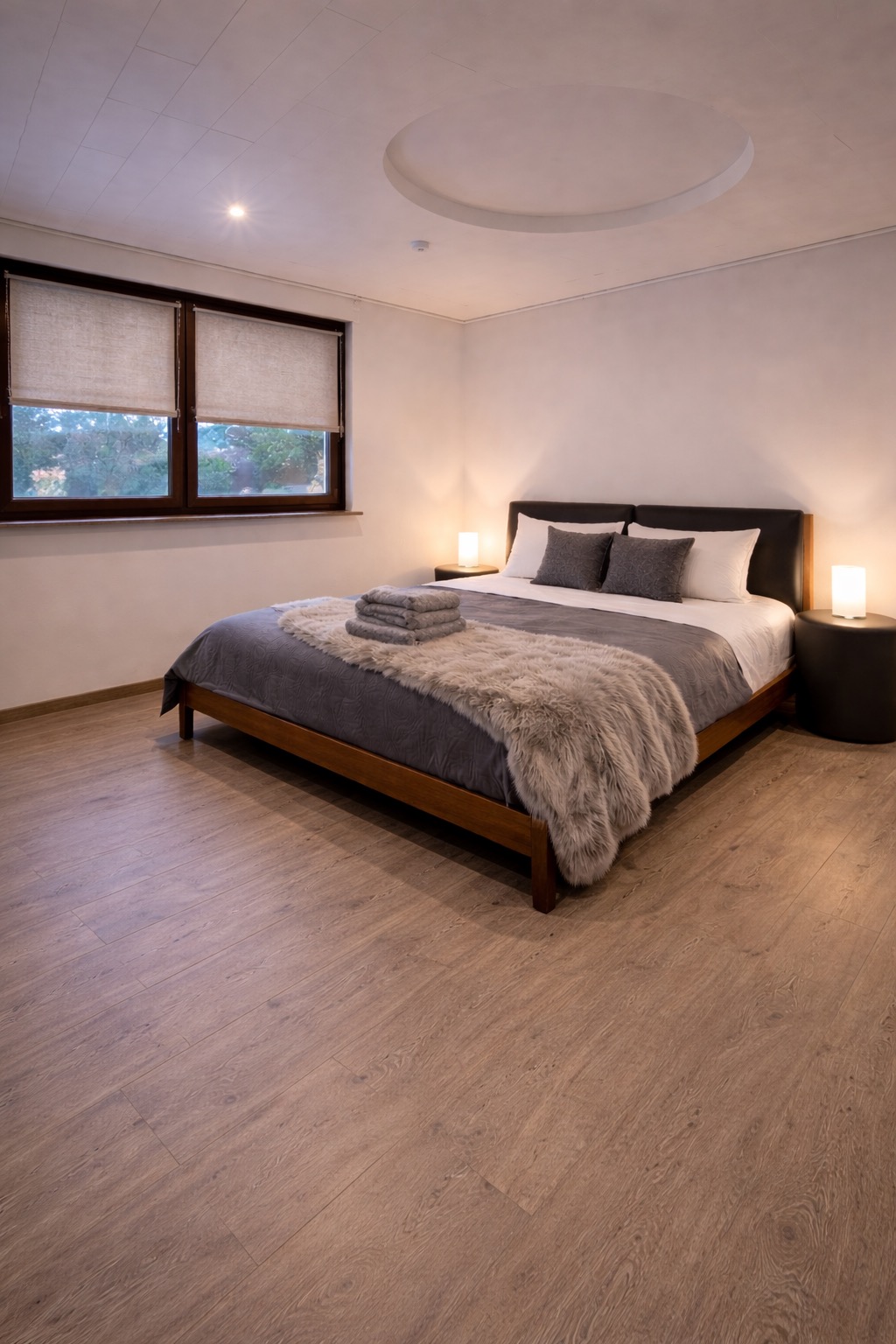Zweites Schlafzimmer unten